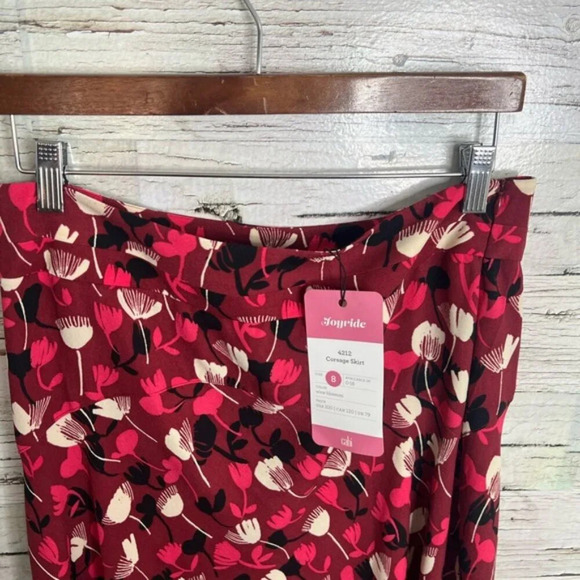 CAbi 4212 Corsage Floral Midi Skirt Size  8 NEW Wine Blossom Print - Picture 3 of 7